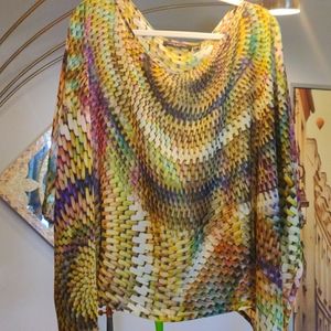 Javier Simorra - Barcelona Poncho Style Top Basket weave Print, Size 10 US